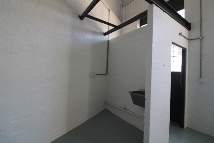 To Let Commercial Property for Rent in Montague Gardens Western Cape